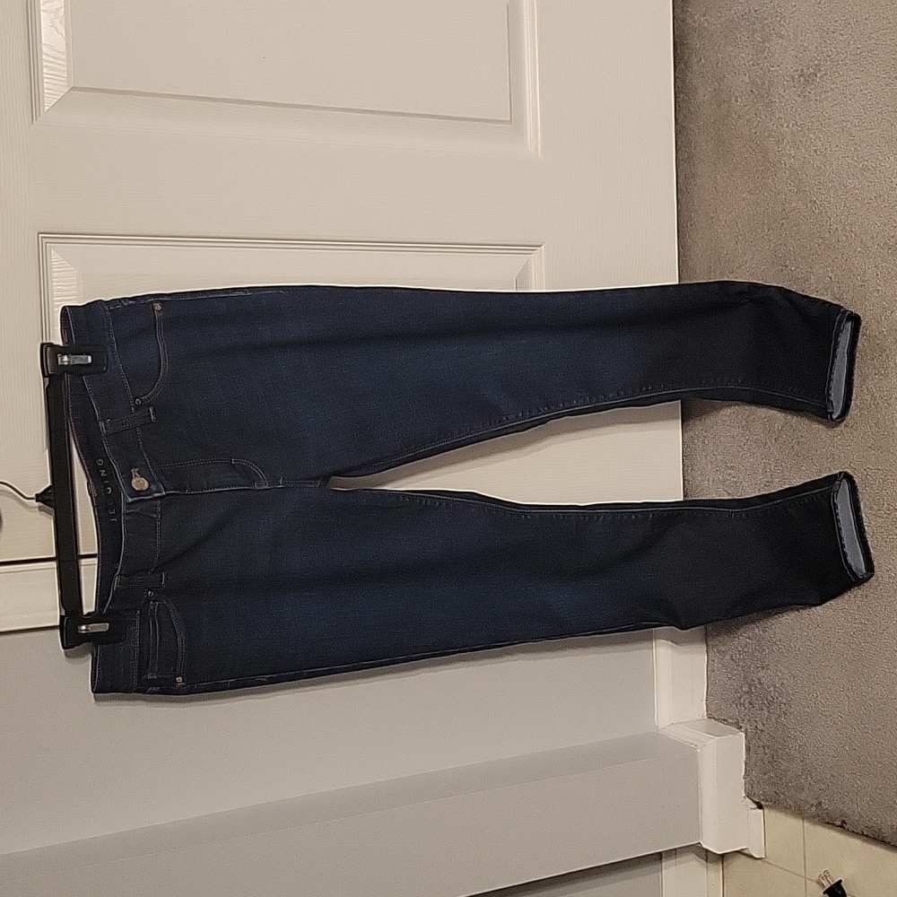 White House Black Market - The Jegging - Size 6
